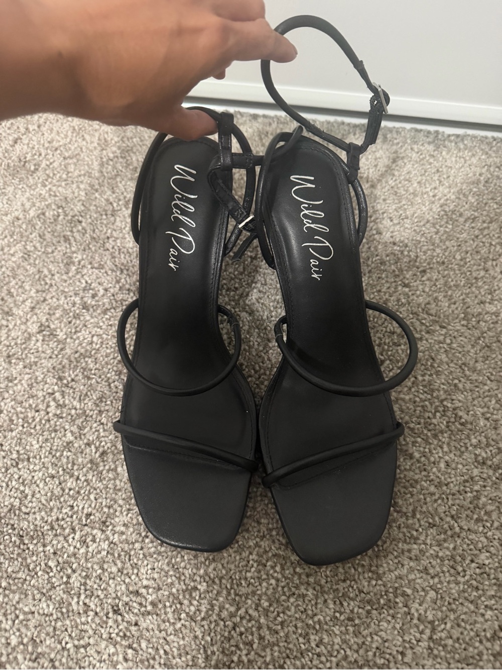 “New” Wild Pair Womens Black Strappy Ankle-Heel Sandals size9.5